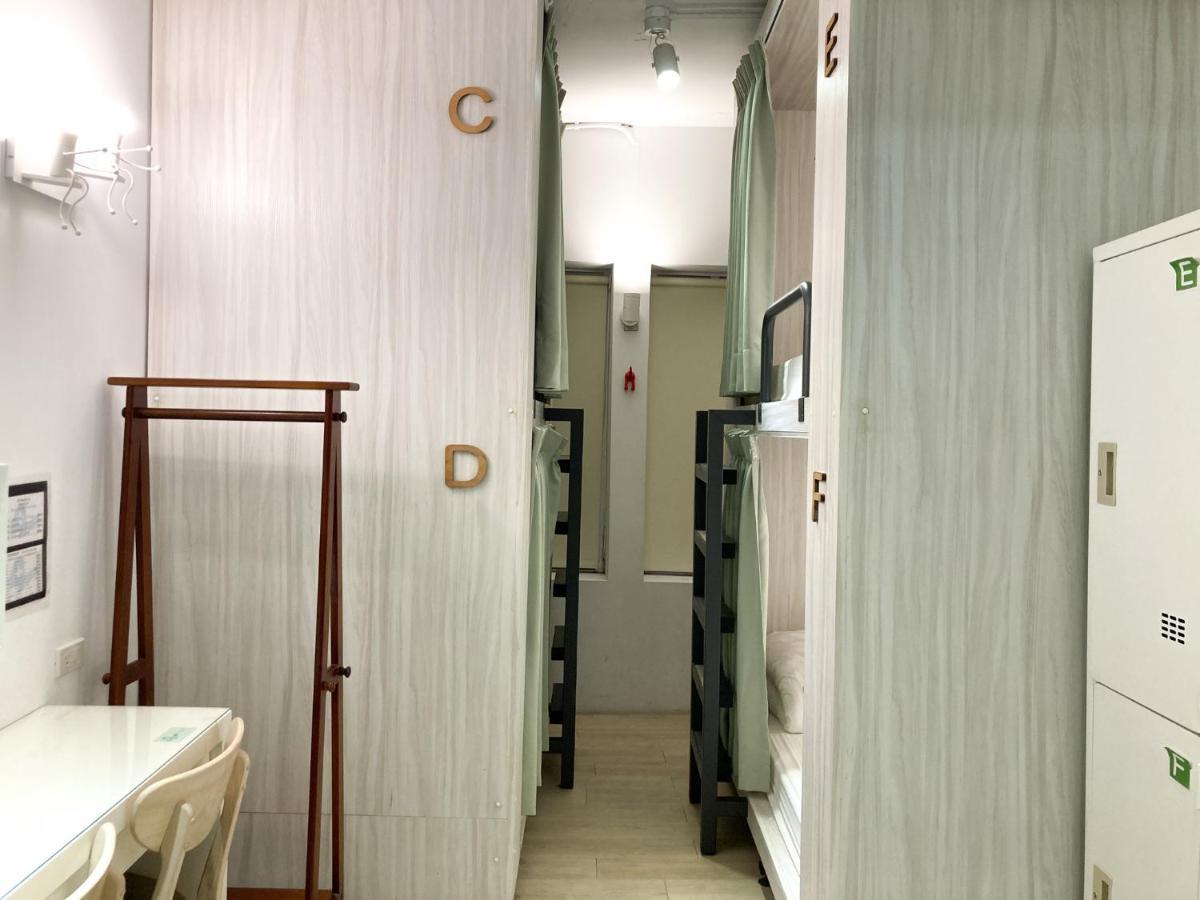 4Plus Hostel Taipeh Exterior foto